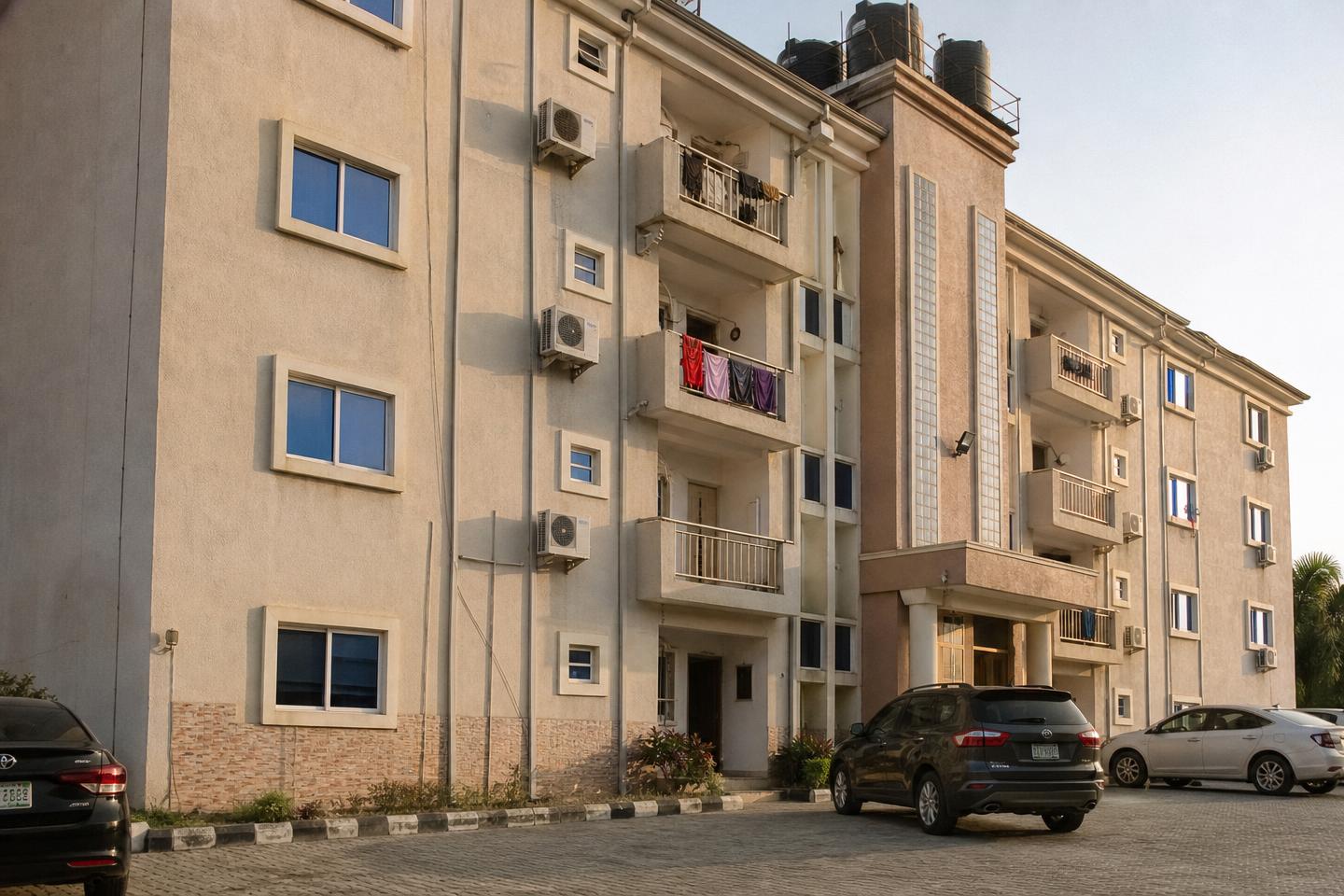 4-Bedroom Waterfront Apartment, Banana Island